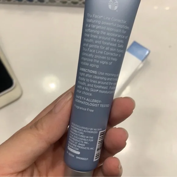 Nuskin Tru Face Line Corrector and Revealing Gel Bundle New in Box Sealed - Picture 4 of 5